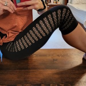 Like New Lululemon black running capris